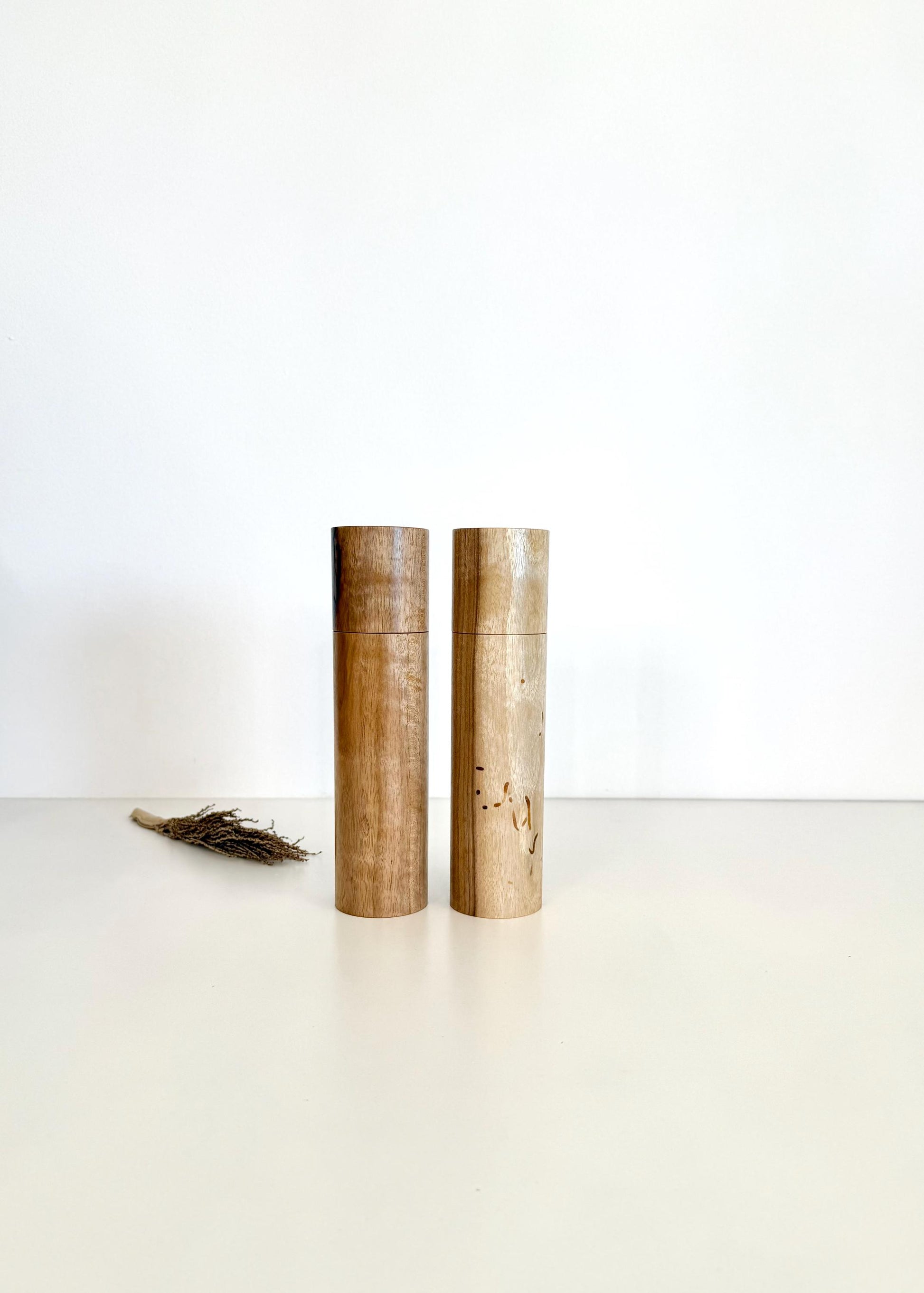 Pepper Grinder, Wood, Pepper Mill, Salt and Pepper mill resin set, Walnut wood, Ceramic grinder, crushgrind