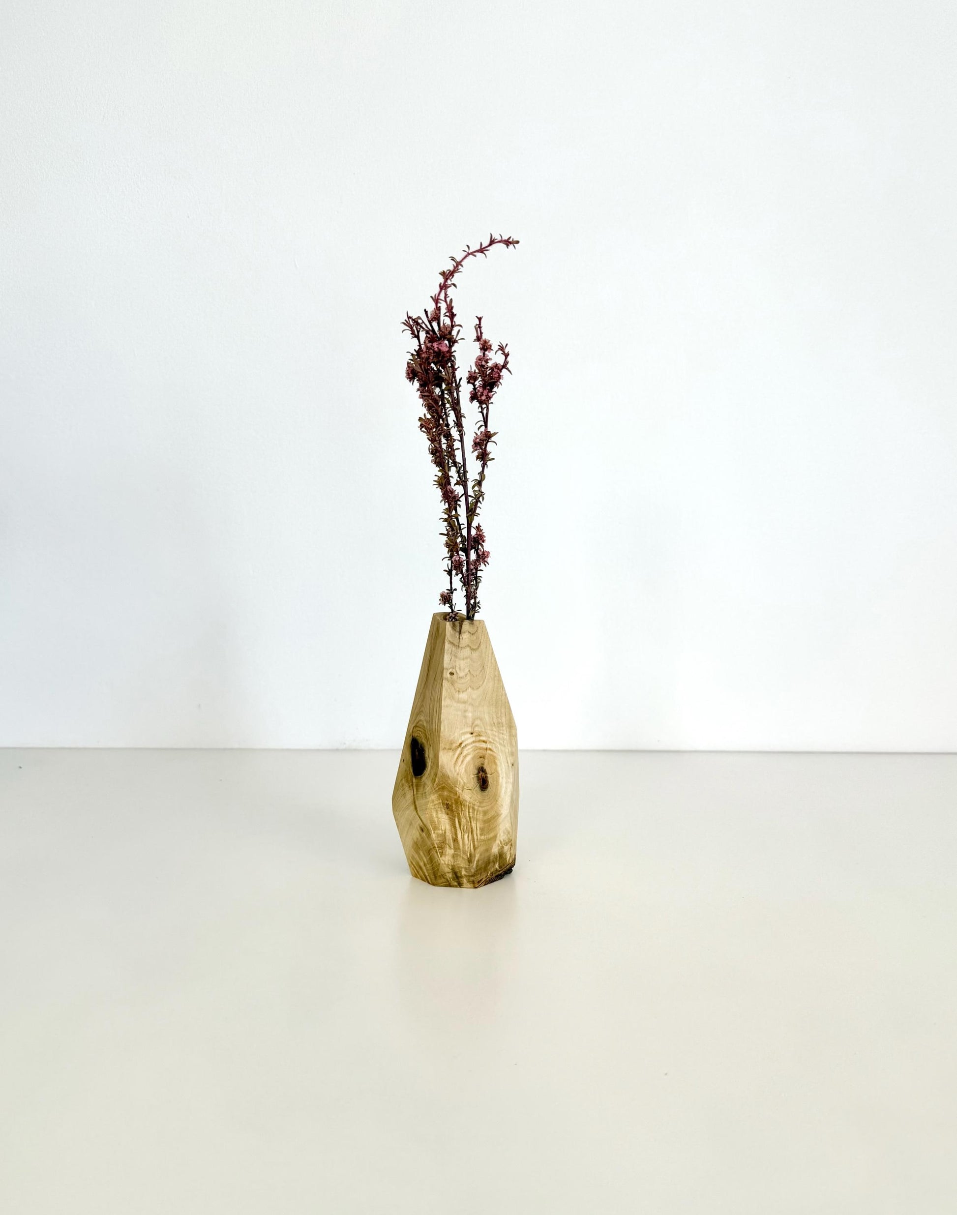 Wooden Vase, Flower bud vase, Housewarming gift, Stick vase, Dried flowers, Gift for her, Table centerpiece, Mother's day gift, Modern vase.