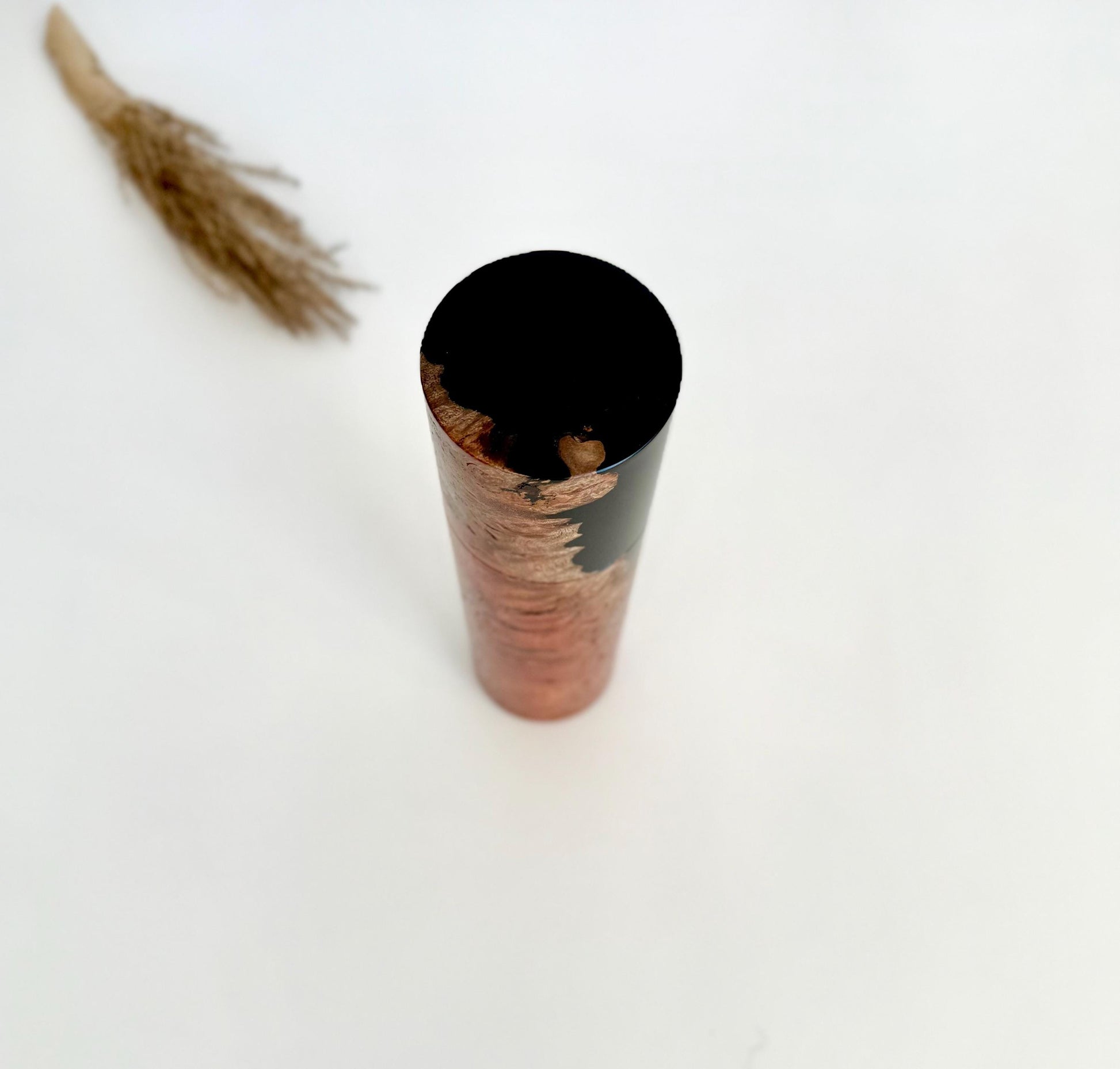 Handcrafted Burl/Resin Pepper Grinder: Modern Wood Salt Mill