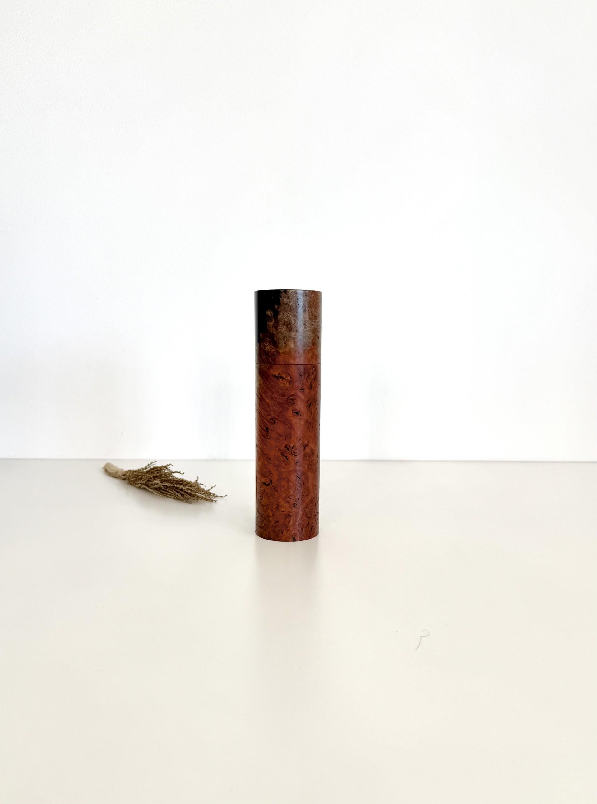 Handcrafted Burl/Resin Pepper Grinder: Modern Wood Salt Mill
