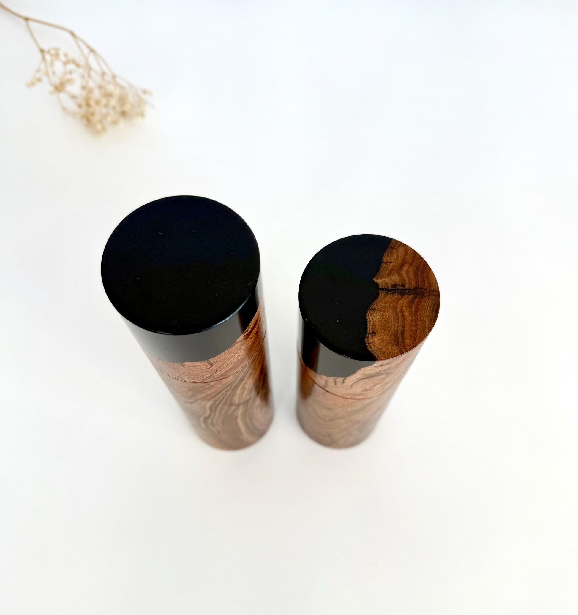 Blackbutt and Resin Pepper Grinder Set, Modern Ceramic Salt Mill