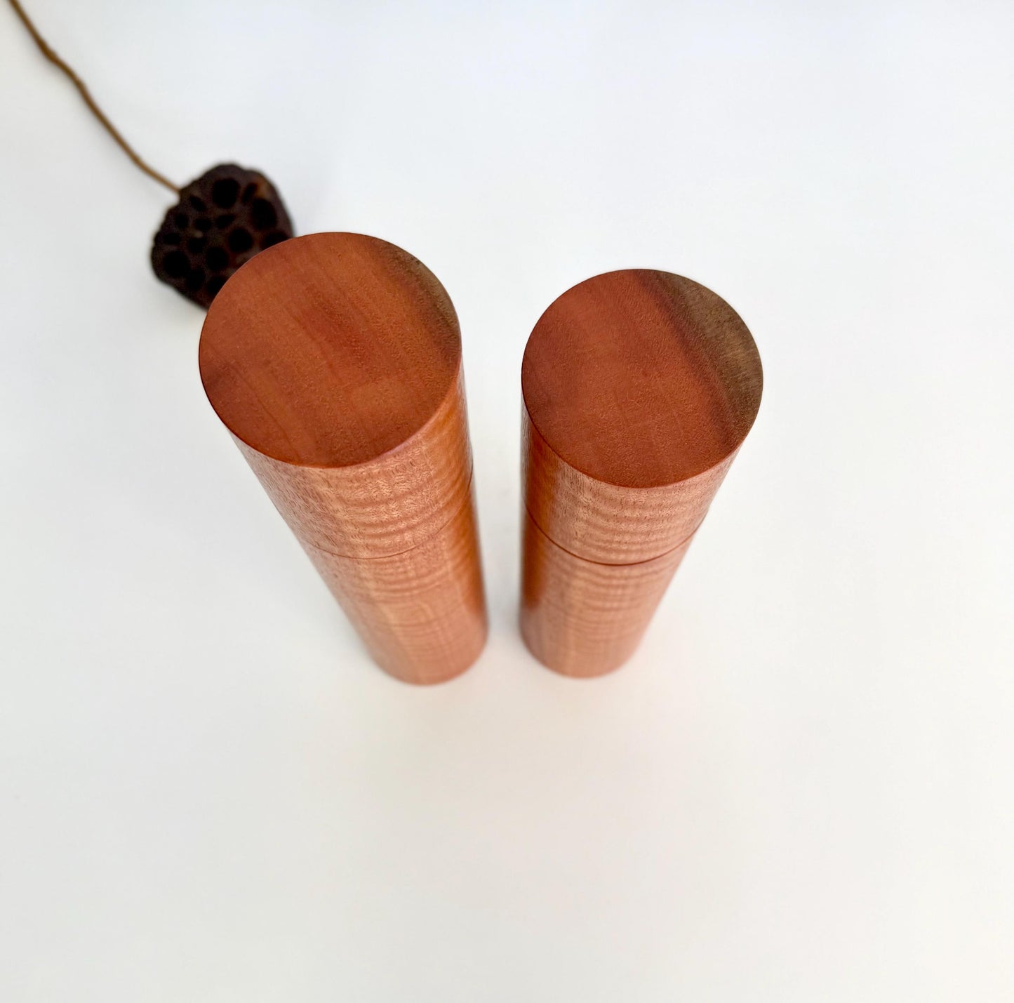 Curly Jarrah Pepper Grinder Set, Modern Ceramic Salt Mill