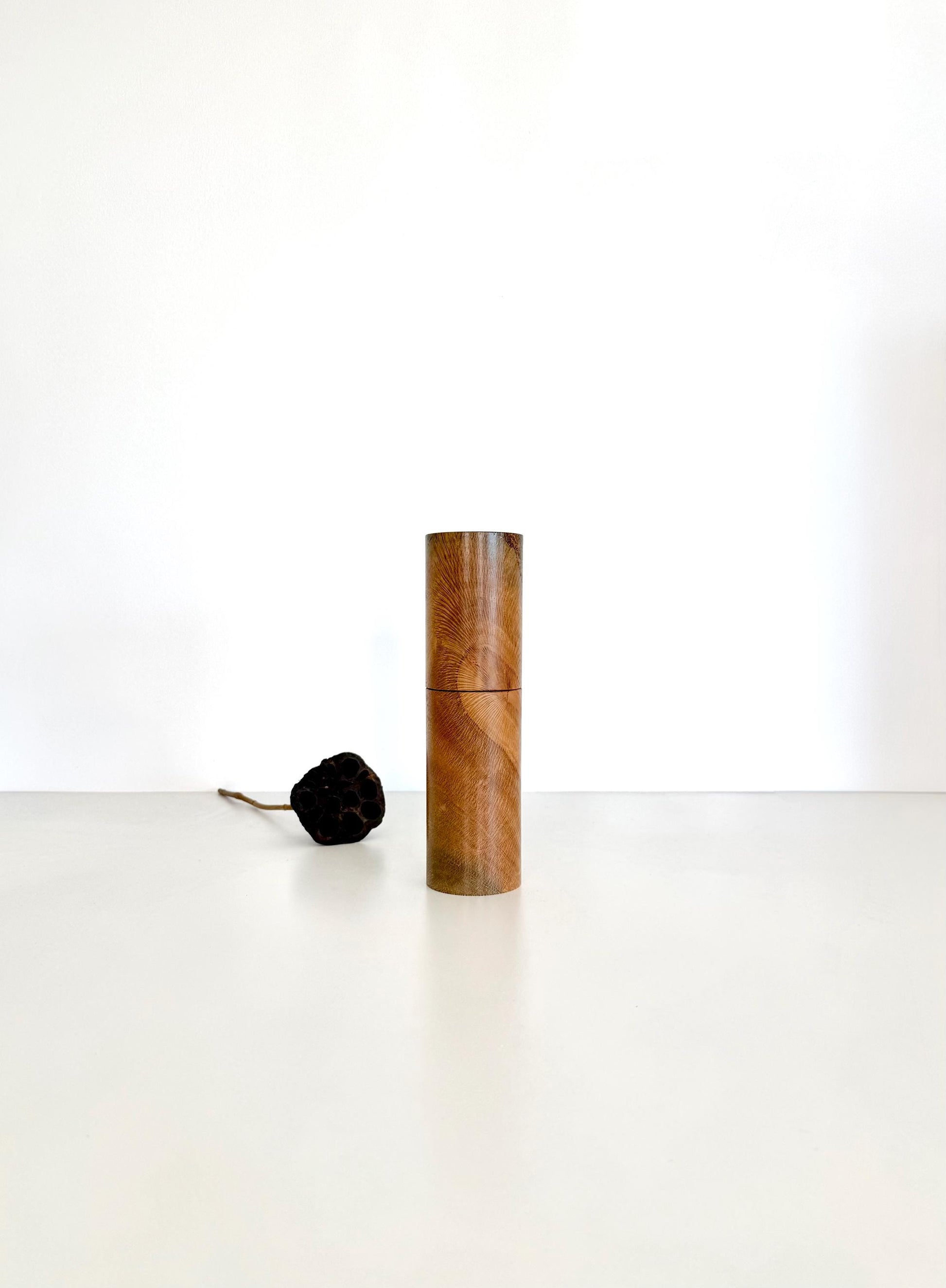 River Banksia Feature Pepper Grinder , Modern Ceramic Salt Mill