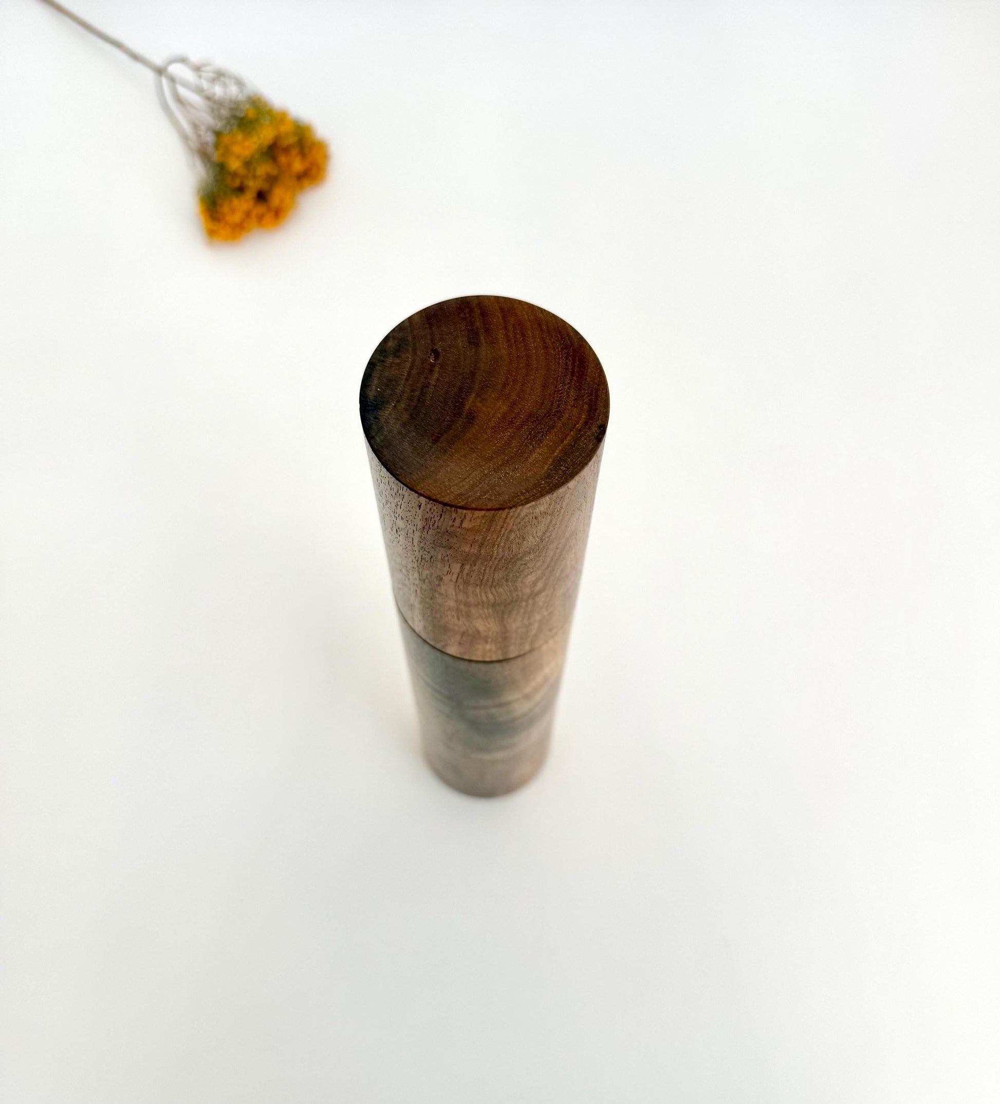 Walnut Feature Pepper Grinder , Modern Ceramic Salt Mill